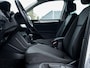 Volkswagen Tiguan 1.5 TSI R-Line | LED Koplampen | Adaptieve Cruise Control | Parkeersensoren | Climate Control | Apple Carplay | Android Auto | Privacy Glas | Keyless Entry & GO | Flippers | Variabele Stuuroverbrenging | 19'' Lichtmetalen Velgen |