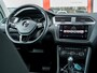 Volkswagen Tiguan 1.5 TSI R-Line | LED Koplampen | Adaptieve Cruise Control | Parkeersensoren | Climate Control | Apple Carplay | Android Auto | Privacy Glas | Keyless Entry & GO | Flippers | Variabele Stuuroverbrenging | 19'' Lichtmetalen Velgen |