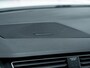 Volkswagen Tiguan 1.5 TSI R-Line | LED Koplampen | Adaptieve Cruise Control | Parkeersensoren | Climate Control | Apple Carplay | Android Auto | Privacy Glas | Keyless Entry & GO | Flippers | Variabele Stuuroverbrenging | 19'' Lichtmetalen Velgen |