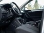 Volkswagen Tiguan 1.5 TSI R-Line | LED Koplampen | Adaptieve Cruise Control | Parkeersensoren | Climate Control | Apple Carplay | Android Auto | Privacy Glas | Keyless Entry & GO | Flippers | Variabele Stuuroverbrenging | 19'' Lichtmetalen Velgen |