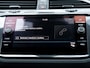 Volkswagen Tiguan 1.5 TSI R-Line | LED Koplampen | Adaptieve Cruise Control | Parkeersensoren | Climate Control | Apple Carplay | Android Auto | Privacy Glas | Keyless Entry & GO | Flippers | Variabele Stuuroverbrenging | 19'' Lichtmetalen Velgen |
