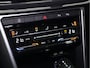 Volkswagen T-Roc 1.5 TSI 150pk DSG Life Business Trekhaak Navi Stoelverw. Parkass. Android/Carplay 297