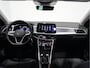 Volkswagen T-Roc 1.5 TSI 150pk DSG Life Business Trekhaak Navi Stoelverw. Parkass. Android/Carplay 297