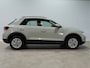 Volkswagen T-Roc 1.5 TSI 150pk DSG Life Business Trekhaak Navi Stoelverw. Parkass. Android/Carplay 297