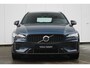 Volvo V60 T6 350PK Plug-in hybrid AWD Plus Dark | Adaptive Cruise & Pilot Assist | 360 Camera | Premium Harman/Kardon Audio | Semi Elektr. Trekhaak | Stoelverwarming voor & achter | Stuurverwarming | Power Seats incl. Memory |
