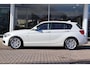 BMW 1-Serie 118i 136pk AUT Sport Line High Executive | Navigatie | Camera | PDC | Stoelverwarming