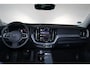 Volvo XC60 T6 Recharge AWD Plus Dark - Panorama/schuifdak - IntelliSafe Assist & Surround - Harman/Kardon audio - Adaptieve LED koplampen - Parkeercamera achter - Verwarmde voorstoelen, stuur & achterbank - Parkeersensoren voor & achter - Elektr. bedienb. voorstoelen met geheugen - Draadloze tel. lader - Standkachel - Extra getint glas - 19' LMV