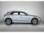 Mercedes-Benz A-klasse 250 e Business Solution AMG | Smartphone-integratie | Panoramaschuifdak | Sfeerverlichting | Stoelverwarming voor | MULTIBEAM LED | Achteruitrijcamera |