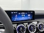 Mercedes-Benz A-klasse 250 e Business Solution AMG | Smartphone-integratie | Panoramaschuifdak | Sfeerverlichting | Stoelverwarming voor | MULTIBEAM LED | Achteruitrijcamera |
