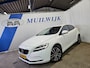 Volvo V40 2.0 T2 Nordic+ / Trekhaak / Navi / NL Auto