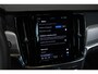 Volvo V90 T6 Plug-in hybrid AWD Ultra Dark | Panoramadak | Semi-Electrische Trekhaak | Verwarmbare voorstoelen+stuurwiel+achterbank | Premium audio by Harman Kardon | Head-up display | 360° Parkeercamera | Parkeersensoren voor + achter