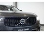 Volvo V90 T6 Plug-in hybrid AWD Ultra Dark | Panoramadak | Semi-Electrische Trekhaak | Verwarmbare voorstoelen+stuurwiel+achterbank | Premium audio by Harman Kardon | Head-up display | 360° Parkeercamera | Parkeersensoren voor + achter