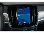 Volvo V90 T6 Plug-in hybrid AWD Ultra Dark | Panoramadak | Semi-Electrische Trekhaak | Verwarmbare voorstoelen+stuurwiel+achterbank | Premium audio by Harman Kardon | Head-up display | 360° Parkeercamera | Parkeersensoren voor + achter