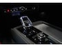 Volvo XC90 T8 Plug-in hybrid AWD Ultra Dark | Panoramadak | Trekhaak | Luchtvering | Verwarmbare voorstoelen met massagefunctie | Verwarmbare achterbank | Premium audio by Bowers&Wilkins | Head-up display | Rondom zichtcamera