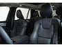 Volvo XC90 T8 Plug-in hybrid AWD Ultra Dark | Panoramadak | Trekhaak | Luchtvering | Verwarmbare voorstoelen met massagefunctie | Verwarmbare achterbank | Premium audio by Bowers&Wilkins | Head-up display | Rondom zichtcamera