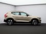 Volvo XC40 2.0 B4 Plus Dark Mild hybrid, Automaat, Trekhaak, Harman Kardon, Elektr. bed. stoelen, Stoel+stuur+voorruitverwarming