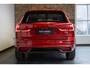 Volvo XC60 T6 Plug-in hybrid AWD Plus Dark | Trekhaak | Verwarmbare voorstoelen+stuurwiel+achterbank | Premium audio by Harman Kardon | Rondom zichtcamera