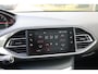 Peugeot 308 SW 1.2 PureTech Allure | PANO | CARPLAY | CLIMA | CRUISE | TREKHAAK | MOOIE GOED ONDERHOUDEN AUTO |