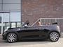 MINI Cooper Mini Cabrio 1.5 Chili Serious Business | Compleet nieuw cabriodak | Achteruitrijcamera | Lichtmetalen velgen | Navigatiesysteem | Climate control | Lederen bekleding | Stoelverwarming | Keyless entry en start