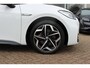 Volkswagen ID.3 First Plus 58 kWh / SoH 91,2% / Camera / Keyless / Matrix LED / Interieurvoorverwarming / 19'' / DAB / Navigatie / Stoel+Stuurverwarming / ACC
