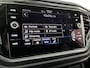 Volkswagen T-Roc 1.5 TSI R-Line / AUTOMAAT/ PANO/ STUUR+STOELVERWARM./ PARK.SENSOR.V+A/ CAMERA/ DODE HOEK/ APP-CONNECT/ ELEK.KLEP/ KEYLESS/ ACC/ RIJ-MODI/ DIGITAL DASH/ NAVI/ DAB/ CLIMA/ LED/ ISOFIX