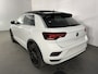 Volkswagen T-Roc 1.5 TSI R-Line / AUTOMAAT/ PANO/ STUUR+STOELVERWARM./ PARK.SENSOR.V+A/ CAMERA/ DODE HOEK/ APP-CONNECT/ ELEK.KLEP/ KEYLESS/ ACC/ RIJ-MODI/ DIGITAL DASH/ NAVI/ DAB/ CLIMA/ LED/ ISOFIX