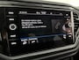 Volkswagen T-Roc 1.5 TSI R-Line / AUTOMAAT/ PANO/ STUUR+STOELVERWARM./ PARK.SENSOR.V+A/ CAMERA/ DODE HOEK/ APP-CONNECT/ ELEK.KLEP/ KEYLESS/ ACC/ RIJ-MODI/ DIGITAL DASH/ NAVI/ DAB/ CLIMA/ LED/ ISOFIX