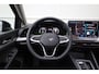 Volkswagen Golf 1.5 eHybrid 204pk Life Edition | Panoramadak | Stoel & Stuurverwarming | Trekhaak