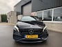 Mercedes-Benz A-klasse 180 AMG Night edition Handelsprijs Panoramadak Led Cruise Camera Stoelverwarming