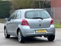 Toyota Yaris 1.3 VVTi Terra Airco*LM velgen*Dealer onderhouden*APK*Elektrische ramen*