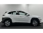 Hyundai Kona Electric EV Comfort 64 kWh 3 Fase Warmtepomp 100 % SOH TREKHAAK CAMERA CARPLAY LM NAVI ECC.