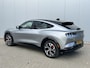 Ford Mustang Mach-E AWD 75 kWh / SOH 94,5 % / Navigatie / Panoramadak / Achterklep Elektrisch / Cruise Control Adaptief / Climate Control / Bang & Olufsen sound / Lederen bekleding