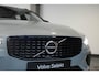 Volvo V60 T6 Plug-in hybrid AWD Plus Dark | Lederen Bekleding | Google Infotainment | Parkeercamera | Parkeersensoren voor + achter | Stoelverwarming | Stuurwielverwarming | Harman Kardon Premium Audio |