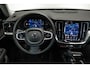 Volvo V60 T6 Plug-in hybrid AWD Plus Dark | Lederen Bekleding | Google Infotainment | Parkeercamera | Parkeersensoren voor + achter | Stoelverwarming | Stuurwielverwarming | Harman Kardon Premium Audio |