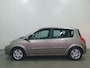 Renault Scenic 2.0-16V Tech Line PANO/NAVI/TRHAAK/PDC/CRUISE