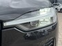 Volvo XC60 2.0 T6 Plug-in hybrid 350 PK AWD Ultimate Dark Trekhaak Panoramadak Navi Camera Caplay Pilot Assist Harman Kardon Elek Stoelen Stoel + Stuur Verwarming Head- Up Getint Glas Long Range R-Design Michelin All-Season banden