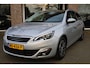 Peugeot 308 SW 1.2 PureTech Blue Lease Premium TREKHAAK PANO CRUISE NAVI CLIMA 2XPDC LMV NAP NIEUWE-DISTRIBUTIE + PERFECT-ONDERHOUDEN!