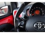 Toyota Aygo 1.0 VVT-i x-play 5-Drs Achteruitrijcamera CarPlay 15-Inch LMV NL-Auto!