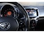 Toyota Aygo 1.0 VVT-i x-play 5-Drs Achteruitrijcamera CarPlay 15-Inch LMV NL-Auto!