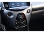 Toyota Aygo 1.0 VVT-i x-play 5-Drs Achteruitrijcamera CarPlay 15-Inch LMV NL-Auto!