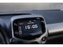 Toyota Aygo 1.0 VVT-i x-play 5-Drs Achteruitrijcamera CarPlay 15-Inch LMV NL-Auto!