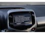 Toyota Aygo 1.0 VVT-i x-play 5-Drs Achteruitrijcamera CarPlay 15-Inch LMV NL-Auto!