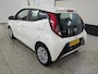 Toyota Aygo 1.0 VVT-i 72pk x-play | Navigatie via Apple CarPlay / Android auto | Camera | Airconditioning | 5 Deurs