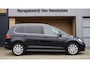 Volkswagen Touran 1.5 TSI 150PK 7-Zits DSG R-Line & Highline LED Keyless 17inch LM Stoel & Stuurverwarming *Unieke nette staat*