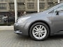 Toyota Avensis 1.8 VVT-i 147pk Automaat Business | Trekhaak, Parkeersensoren, Camera, Cruise control, 17inch