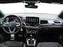 Volkswagen T-Roc 1.5 TSI R-Line | Trekhaak | Camera | Navigatie | Stoelverwarming | Zwart Dak |