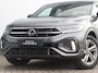 Volkswagen T-Roc 1.5 TSI R-Line | Trekhaak | Camera | Navigatie | Stoelverwarming | Zwart Dak |