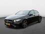 Mercedes-Benz A-klasse 180 Business Solution AMG Aut. | Panoramadak | SfeerLed