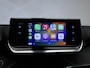 Peugeot 2008 1.2 PureTech Allure Sport (APPLE CARPLAY,NAVI,CAMERA,GETINT,CLIMATE,CRUISE,ELEKTRISCH PAKKET,SPORTSTOELEN,LM VELGEN)