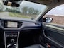 Volkswagen T-Roc 1.5 TSI Style /Leer/Stoelverw./Navi/Clima/Park. hulp/16"/
